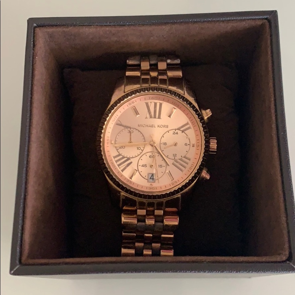 MICHAEL KORS Rose Gold watch